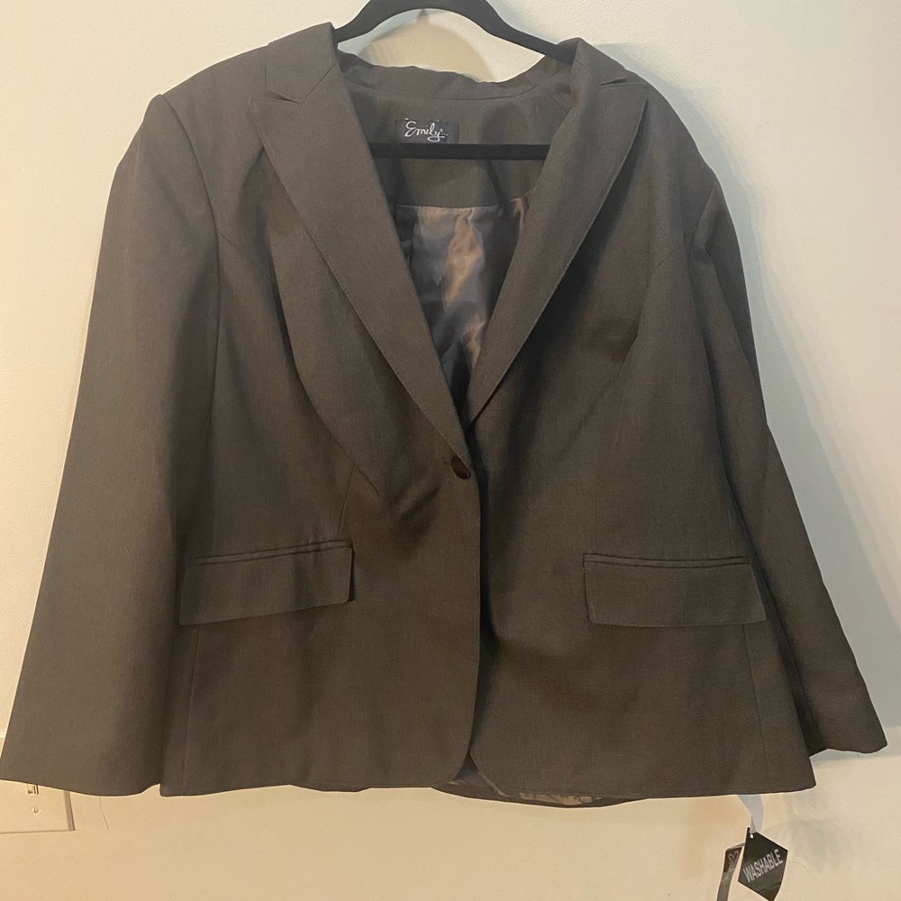 Brown Tailored Blazer with Notched Lapels
